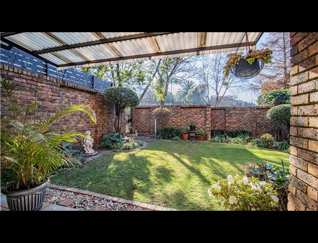 3 BEDROOM DUPLEX FOR SALE IN EDENVALE CENTRAL